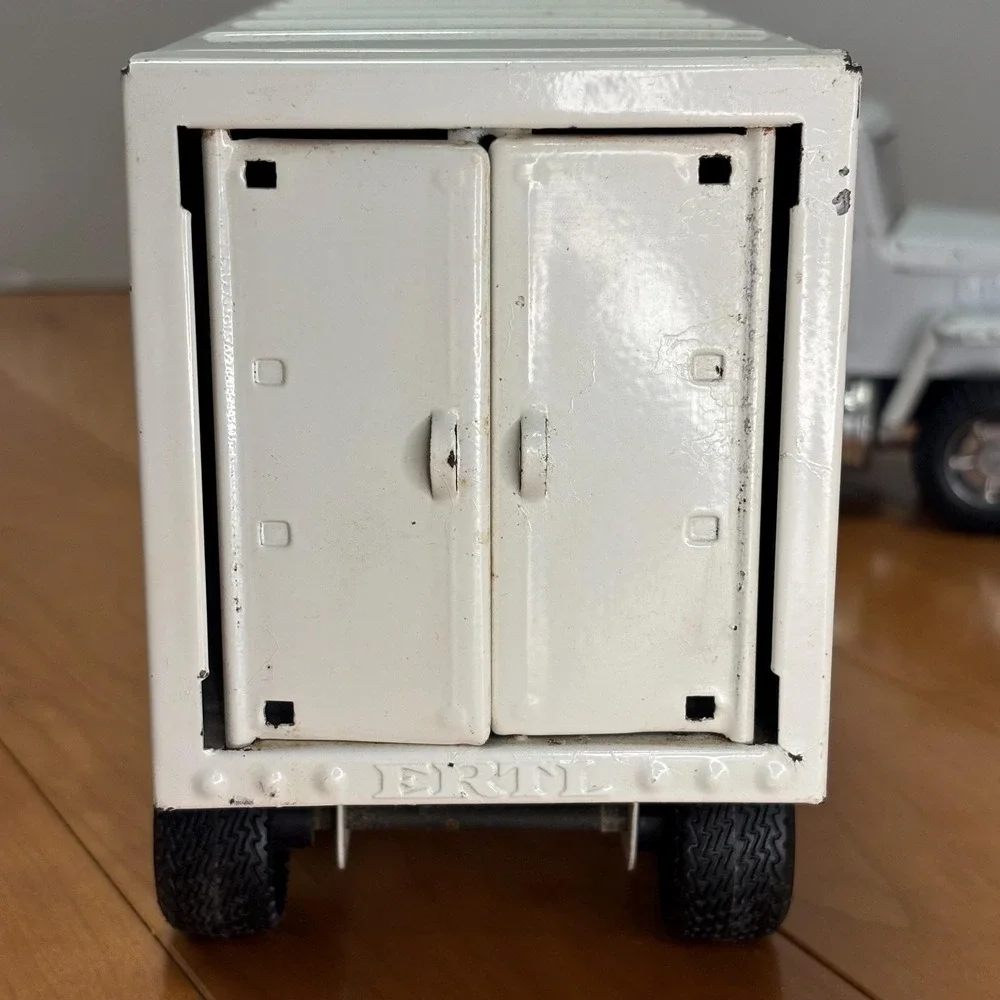 ERTL Stroh's / Stroh Light Beer Semi Truck – Broken Exhaust – 19